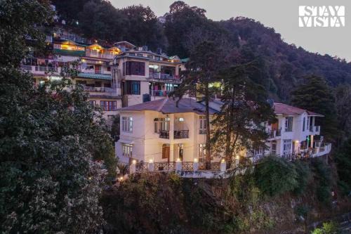Nainital Casa | StayVista at The Northern Lake House with Balcony