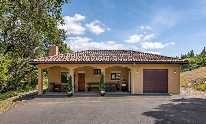 Santa Rosa Casa | Disfruta de tu propia casita privada con vistas al viñedo. ¡Es maravilloso!
