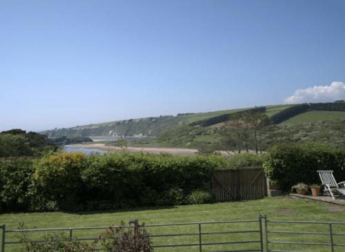 Bantham Apartamento | Steepfield Studio in the heart of Bantham Village