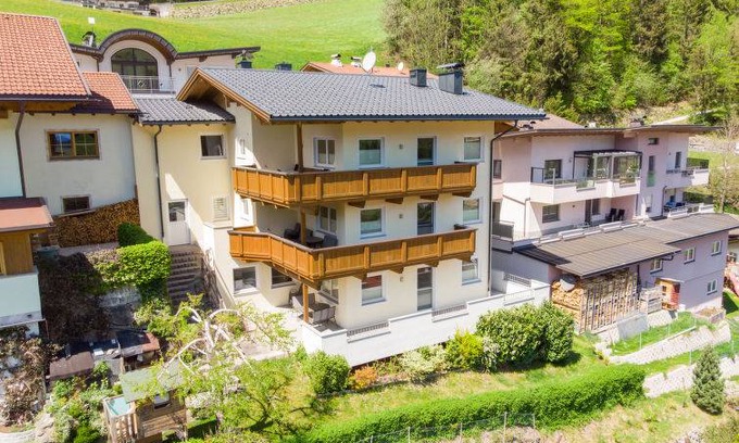 Hippach Apartamento | Stefan (H83BP9C)