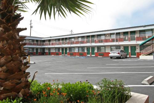Salinas Hotel | Steinbeck Lodge