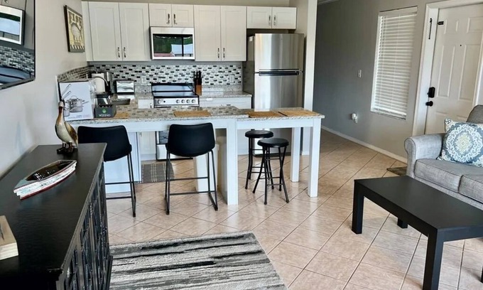 Steinhatchee Condominio | STEINHATCHEE PLACE CONDO UNIT 205-1/1 Recently upgraded with premium features