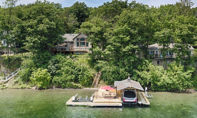 Town of Jerusalem Casa | Steinnhus: Luxury Lake Home on Keuka Lake