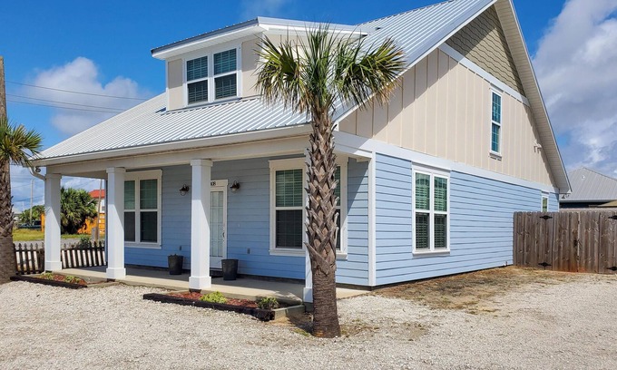 Holiday Beach Casa | Stella by the Sea by Blueswell