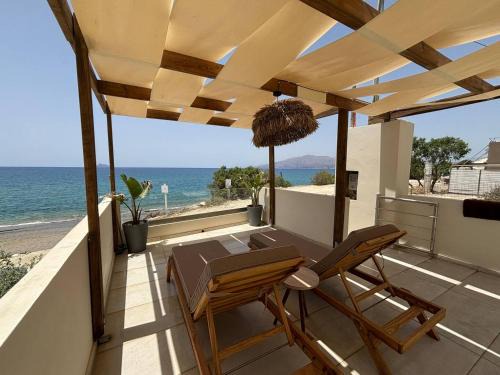 Kalamaki Apartamento | Stella & Eleni Suite With Shared Pool & Open View