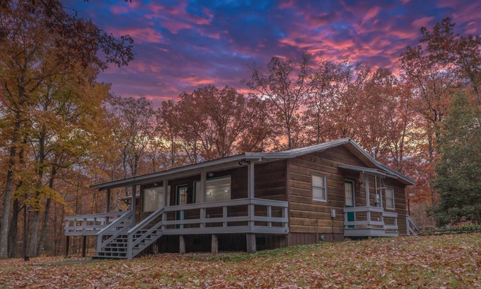 Crab Orchard Casa | Step out of the cabin right into the Catoosa Wildlife Refuge (Pet-Friendly)