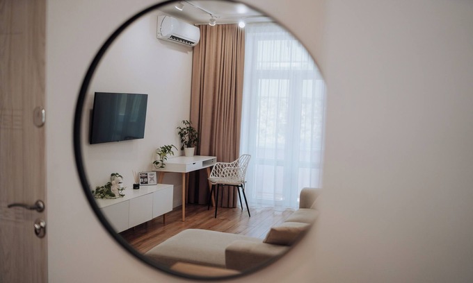 Chisinau Apartamento | Step Out to Stores & Parks – TOP - 1BR on Blvd