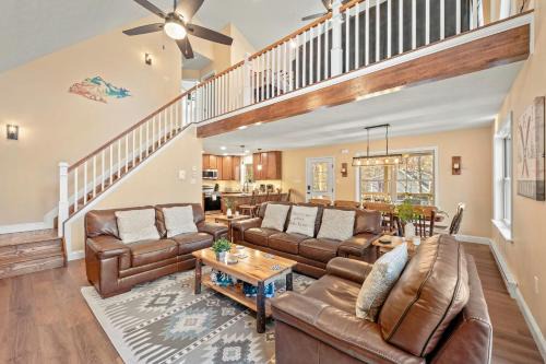 Albrightsville Casa | Stephen Way by AvantStay Hot Tub Game Room Albrightsville