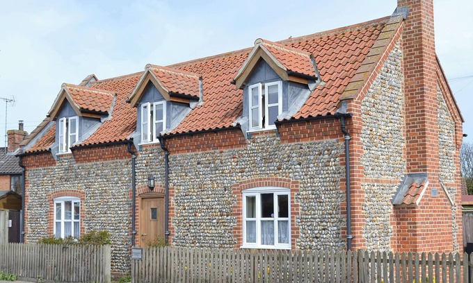 Bacton Cabaña | Stepping Stone Cottage