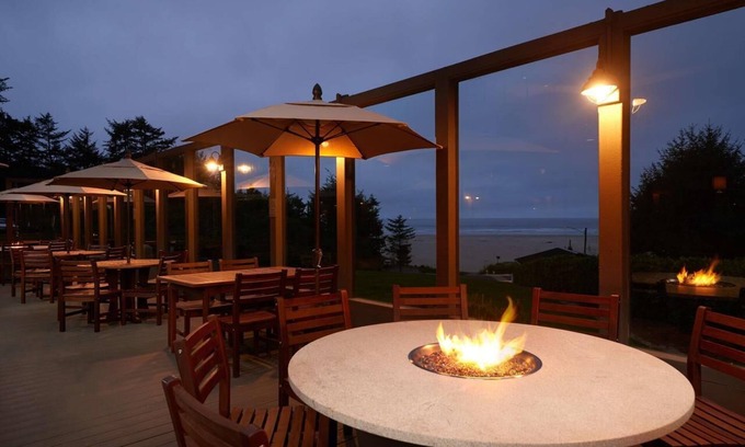 Newport Hotel | Steps Away from Breathtaking Beach | Ocean View Stay w/ Indoor Pool