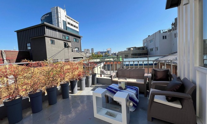 Sindangil-tong Apartamento | Steps away from DDP, Airport Bus, DongDaeMun Shopping Malls [Timeless Rooftop]