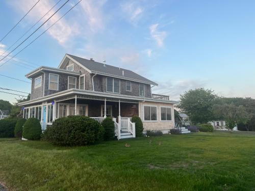 West Yarmouth Casa | Steps away from Lewis Bay