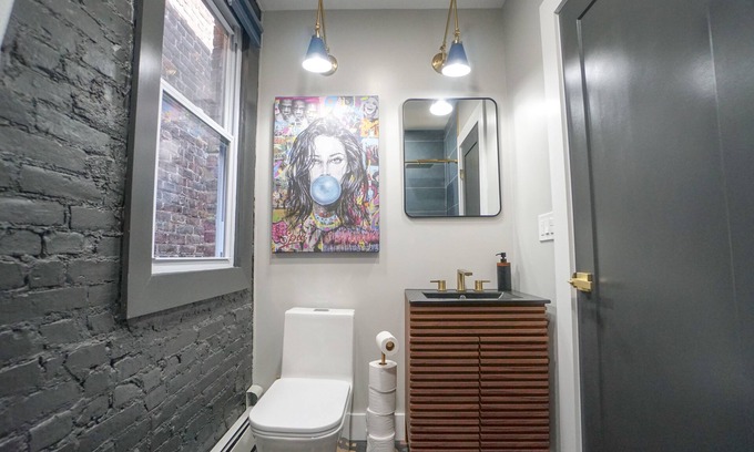 Hackensack River Waterfront Casa | Steps away from NYC light rail. Easy Commute