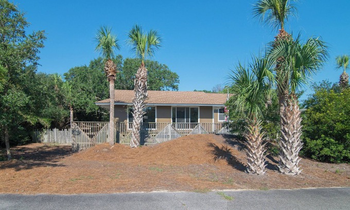 Debordieu Colony Casa | Steps away from the beach