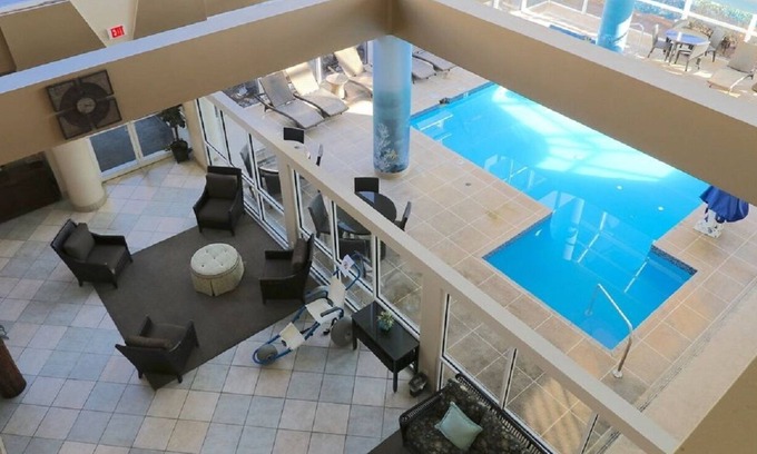 Dam Neck Complejo | Steps away from beach, awesome boardwalk, fun filled shopping and attractions.