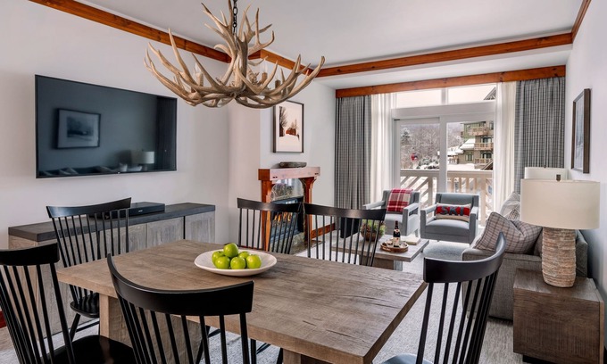 Stowe Condominio | Steps Away - Lodge at Spruce Peak - 2 Bdrm
