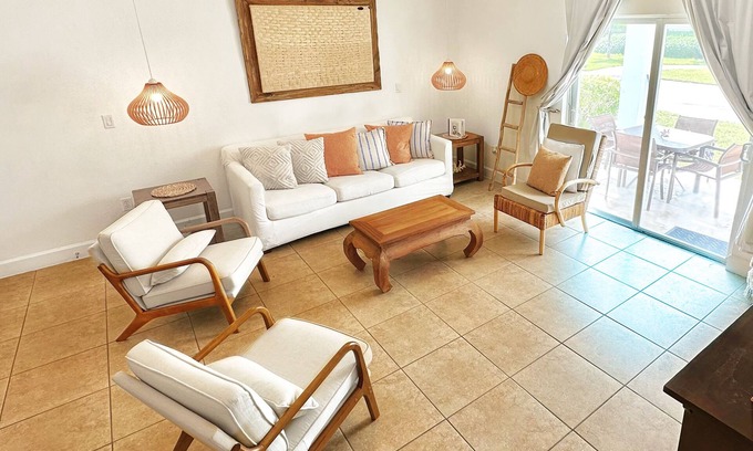 Alice Town Apartamento | Steps from Beach Posh Villa Optional Golf Cart
