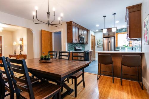 Belknap Casa | Steps from Bellarmine University