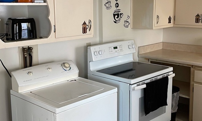 Johnson City Apartamento | Steps from Decker College of Nursing, UHS Wilson Medical & BU School of Pharmacy
