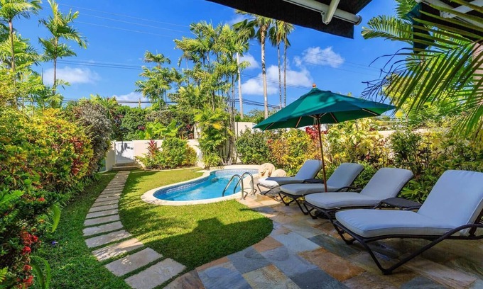 Mullins Casa | Steps from Mullins Beach 4 bed townhouse