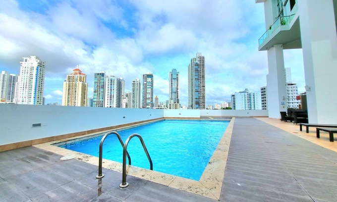 Obarrio Apartamento | STEPS FROM OMAR PARK, CITY VIEW, PARK LOFT 1 BEDROOM