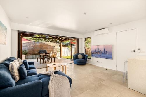 Palm Beach Casa | Steps from Sand: 2-Bed Beach Escape with Courtyard