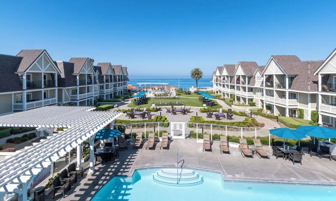 Carlsbad Village Hotel | Steps from the Sand! 2 Relaxing Units, Outdoor Pool, Free Parking!