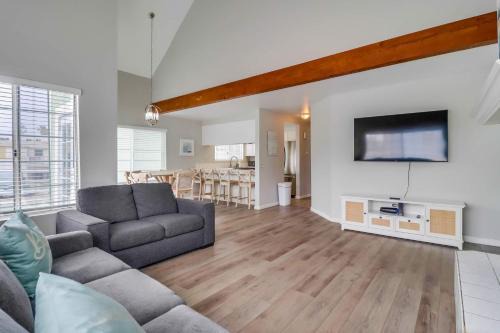 South Mission Beach Casa | Steps to bay & ocean Belmont Park dining
