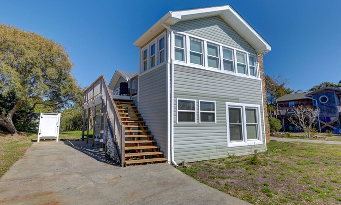 Nags Head Casa | Steps to Beach 4BR Soundview | Pool | Hot Tub