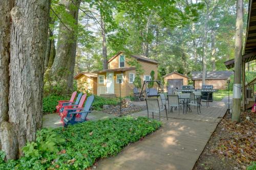 Mayville Casa | Steps to Chautauqua Lake Cozy Cottage with Patio
