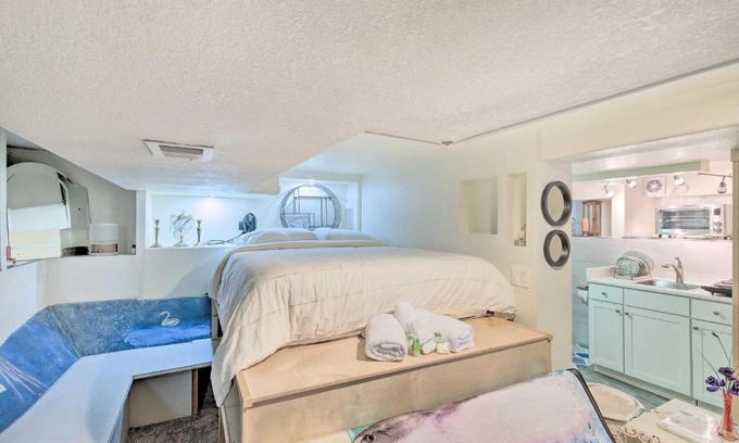 Whittier Apartamento | Steps to City Park and Restaurants Denver Studio