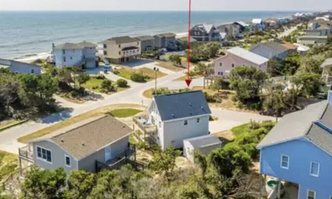 Emerald Isle Cabaña | Steps to Emerald Isle Beach w/ Curated Experiences