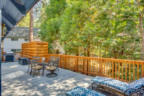 Cedar Glen Casa | Steps to Lake Arrowhead Cabin with BBQ!