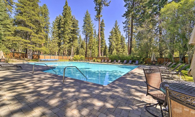 Carnelian Woods Casa | Steps to Lake: Scenic Carnelian Bay Retreat