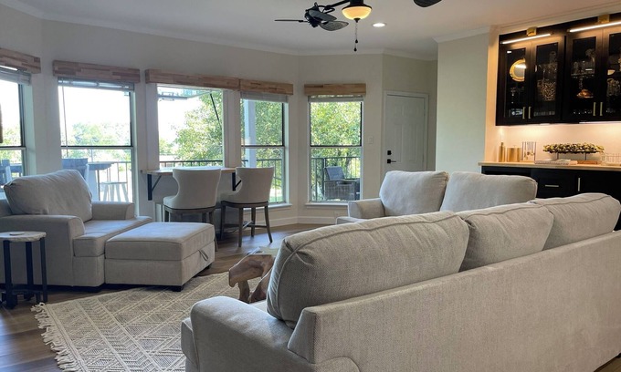 Pottsboro Condominio | STEPS TO LAKE TEXOMA & TANGLEWOOD RESORT - MEMBERSHIP ACCESS INCLUDED
