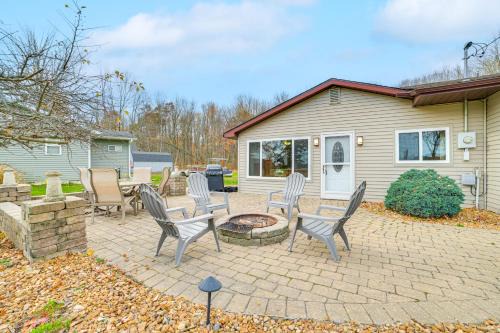 Harrison Casa | Steps to Long Lake Cabin with Patio in Harrison!