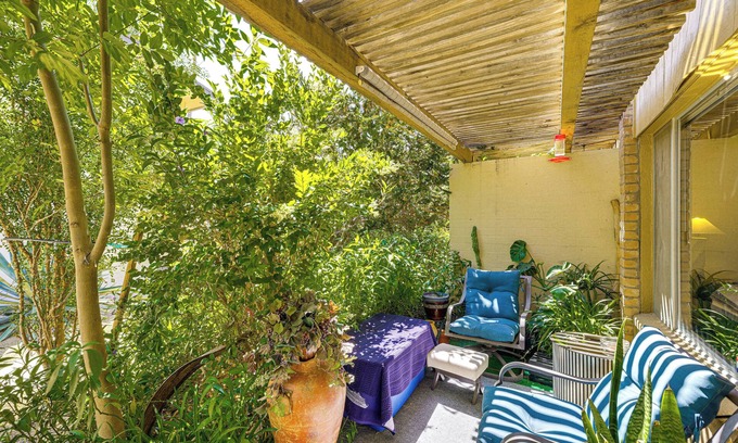 Fashion Square Casa | Steps to Old Town Scottsdale: Townhome w/ Pool!