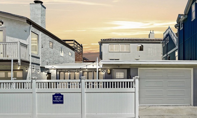 Oxnard Casa | Water Views and Salty breezes on this Fresh Dog-Friendly Bungalow!