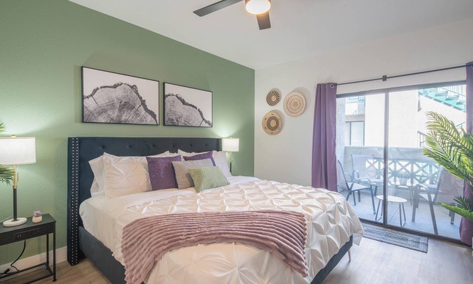Kierland Condominio | Walkable to Shops & Dining 》Resort Pool》King Bed