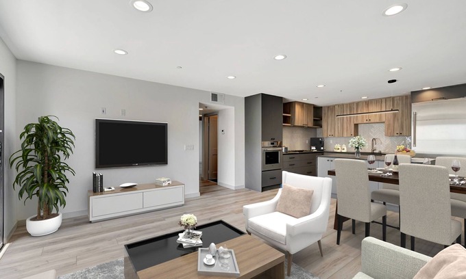 Imperial Beach Condominio | Steps to the Beach, Ocean Views,,View deck with outdoor Kitchen,and fireplace