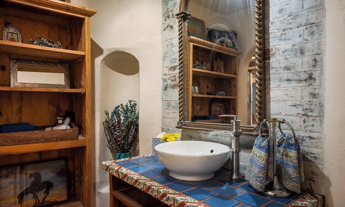 South Capitol Cabaña | Steps to the Historic Santa Fe Plaza