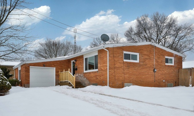 Canton Casa | Steps to the HOF: Football Fans’ Dream Stay