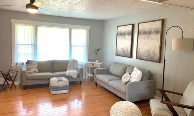 Vermilion Casa | Steps to the lake, near Cedar point, boat parking