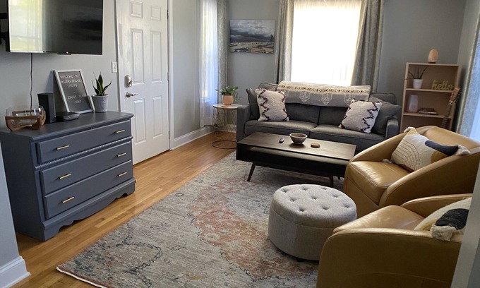 Pulaski Apartamento | Steps to the River