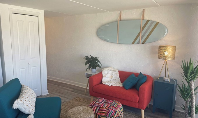 Carolina Beach Condominio | Steps to the Sand · Boardwalk Retreat with Private Beach Access + Elevator