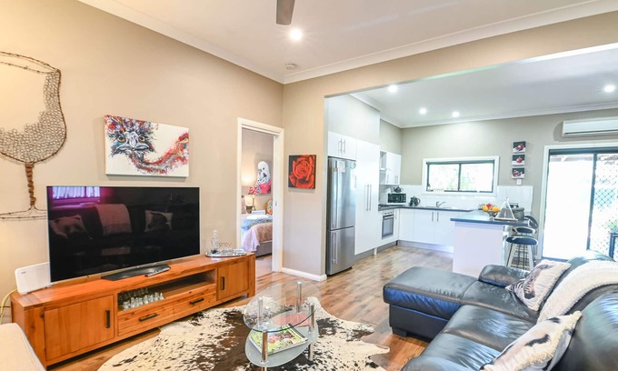 Dubbo Casa | Sterling House - Spacious Deck, BBQ, Pets Allowed