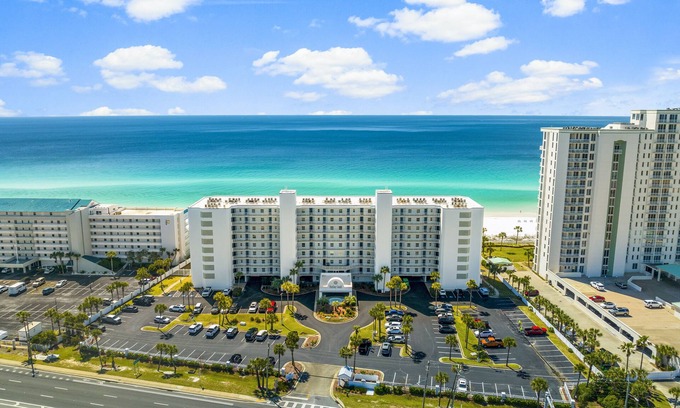 Destin Casa | Sterling Sands Resort by Panhandle Getaways