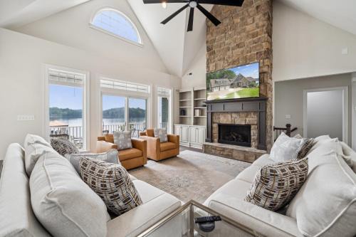 Lake Norman of Catawba Casa | Still Waters at Bankhead