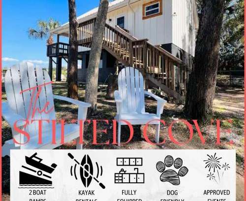 Crystal River Casa | Stilted 2BR canal home, full kitchen, yard, pets!