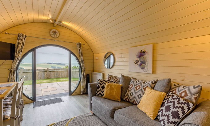Kingswood Cabaña | Stiperstones Pod
